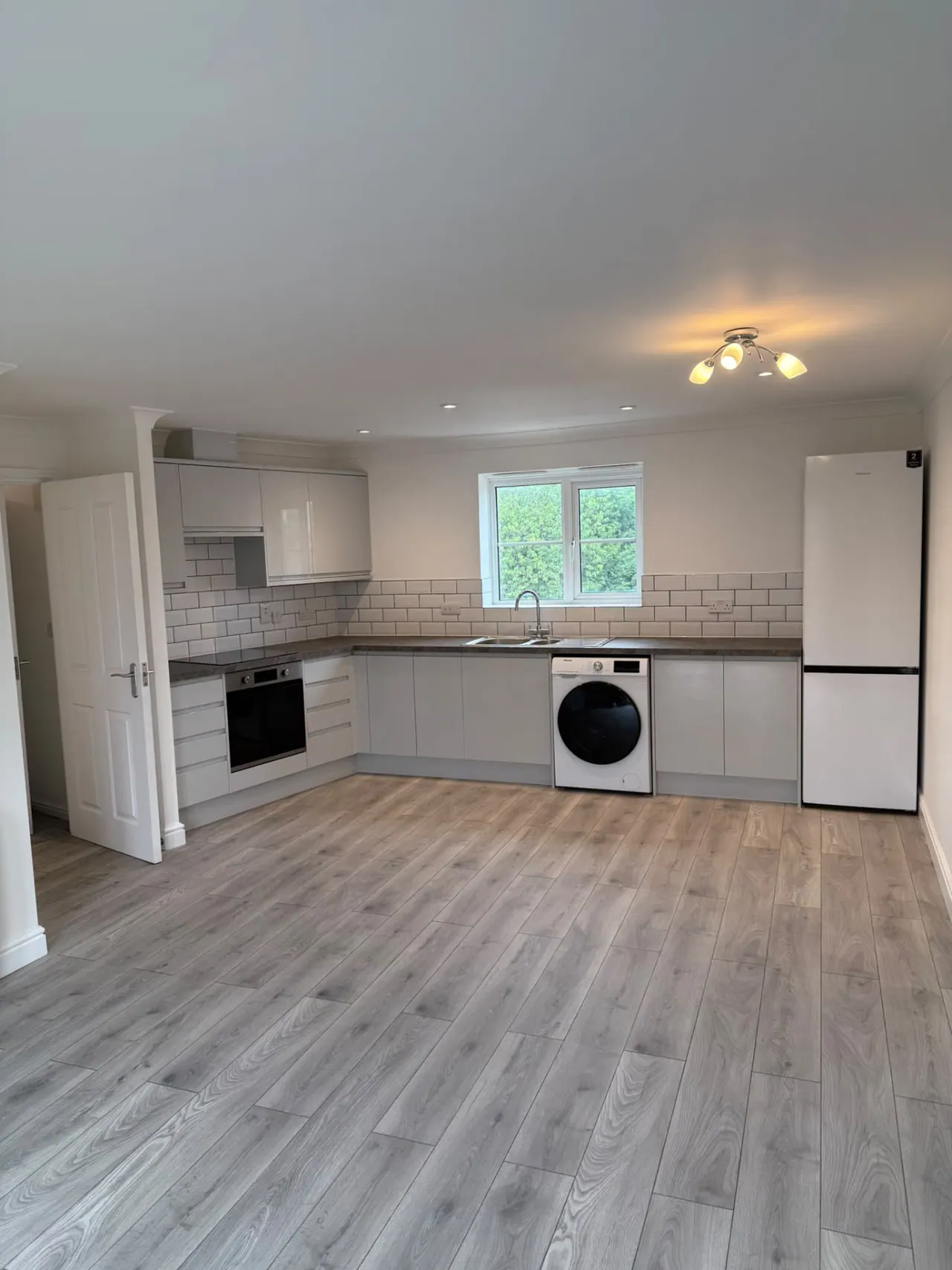 New kitchen installation in Essex with fitted units, worktops and flooring