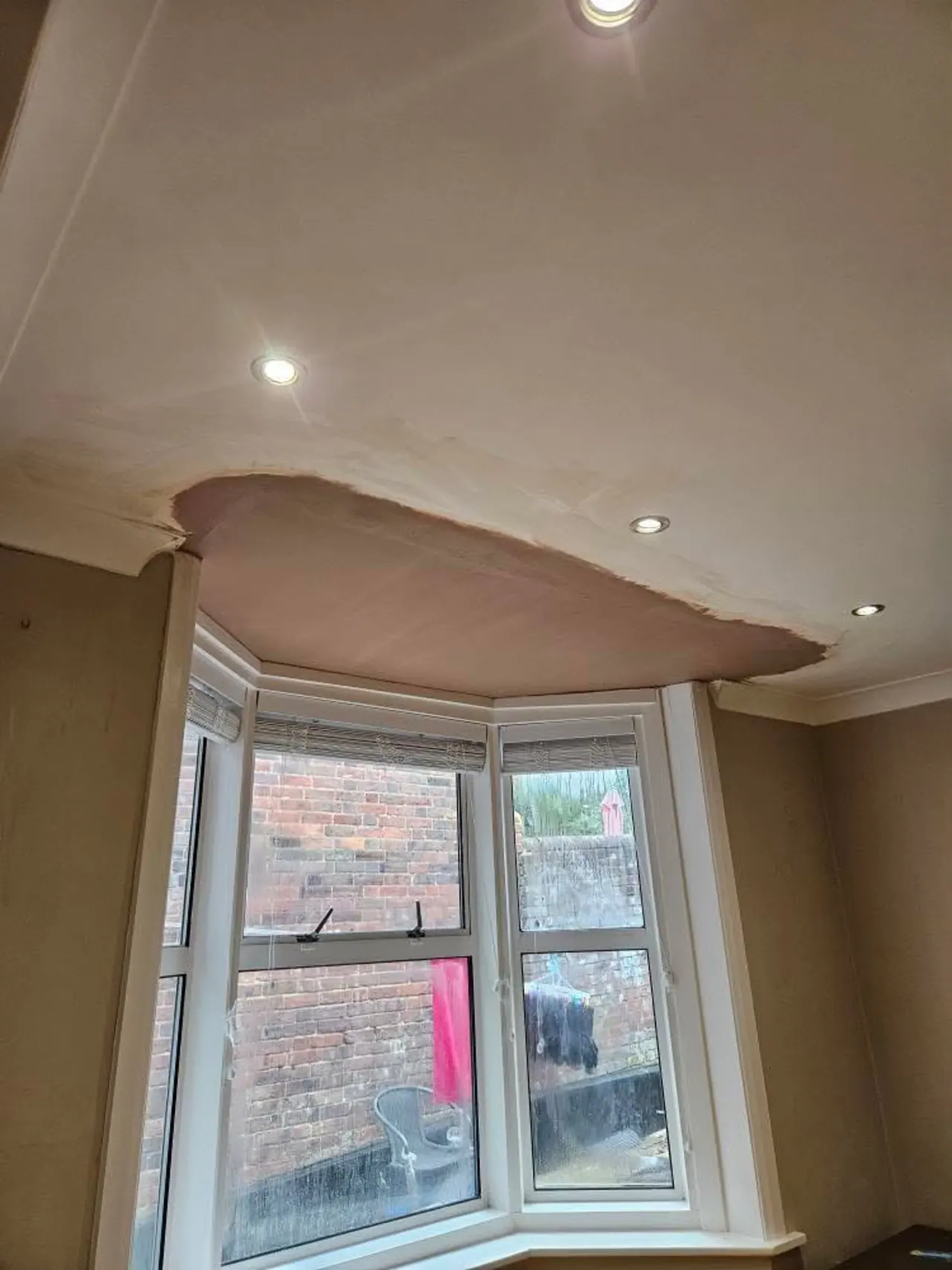 Plastering in Southend-on-Sea – Bay window ceiling replastered and finished smooth in Southend-on-Sea